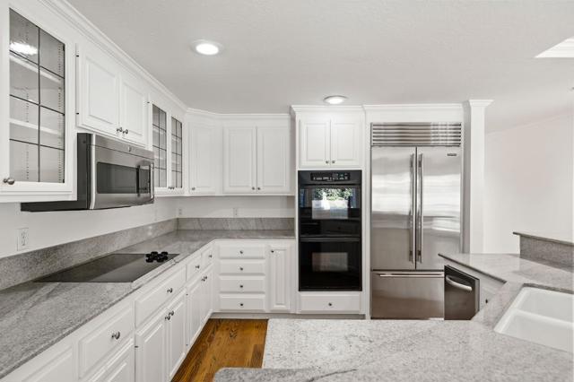 11633 Dawson Drive, Los Altos Hills CA: https://media.crmls.org/mediaz/a24f9655-5c7a-4826-91e9-e5649656a7f1.jpg