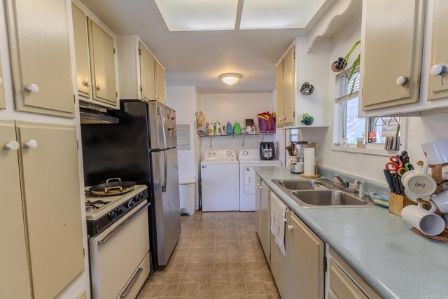 Detail Gallery Image 10 of 29 For 351 E Bradley Ave #48,  El Cajon,  CA 92021 - 2 Beds | 1 Baths