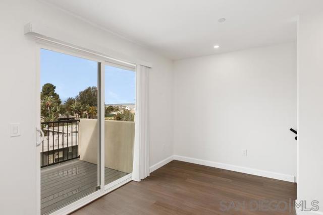 721 27 E 22nd St, National City CA: https://media.crmls.org/mediaz/a24ff413-c17f-4b94-806d-eb3cb003c756.jpg