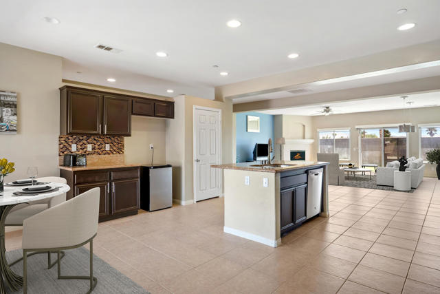 3764 Vista Dunes, Palm Springs CA: https://media.crmls.org/mediaz/a2508e31-f803-4945-abf0-5bf882745399.jpg