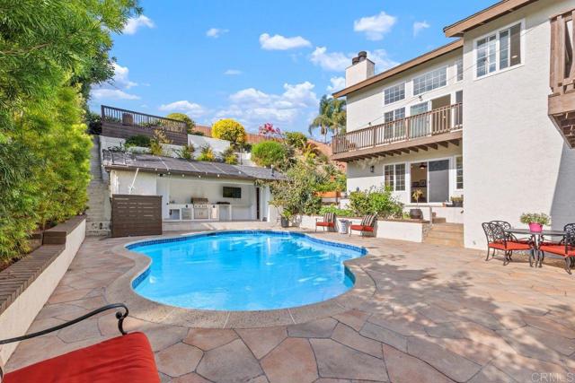 4814 Refugio Avenue, Carlsbad CA: https://media.crmls.org/mediaz/a2511fd0-5b77-4b78-b087-d7e8f28e7c4f.jpg
