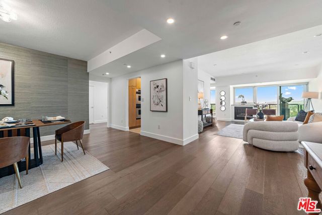 13600 Marina Pointe Drive