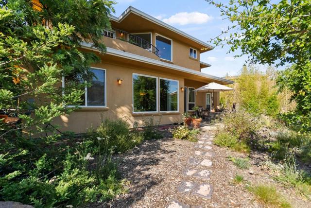 454 Upper Road, San Rafael CA: https://media.crmls.org/mediaz/a251aafb-b5b8-4116-8911-eb706966fe96.jpg