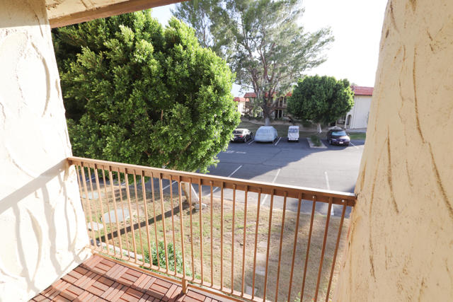 9647 Spyglass Avenue, Desert Hot Springs CA: https://media.crmls.org/mediaz/a251ddeb-4898-4d7a-927f-2ea5afbdf0d1.jpg