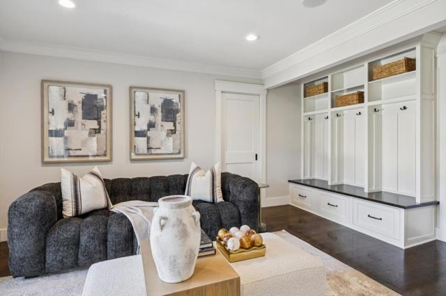 Image 18 of 49 For 1030 Deanna Drive