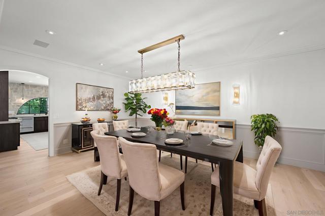 16770 Via De Los Rosales, Rancho Santa Fe CA: https://media.crmls.org/mediaz/a2530ee8-80d4-4604-8b71-618981f2e9a2.jpg