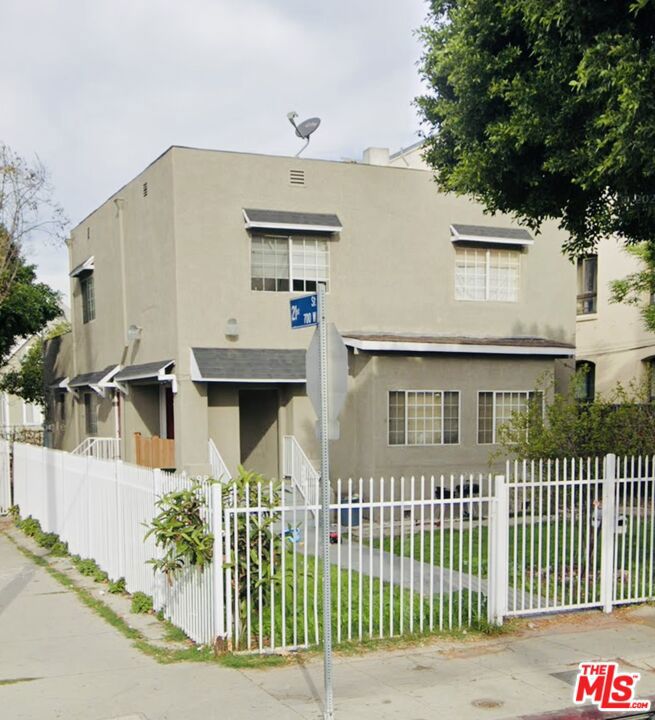 1981 Estrella Avenue, Los Angeles, CA 90007