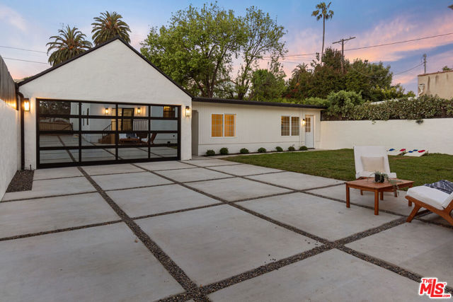 2242 Camden Avenue, Los Angeles, California 90064, 4 Bedrooms Bedrooms, ,3 BathroomsBathrooms,Single Family Residence,For Sale,Camden,24405955