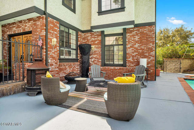6057 Rainbow Hill Road, Agoura Hills CA: https://media.crmls.org/mediaz/a253e204-4924-48e2-8a67-1ddbc5c7187c.jpg