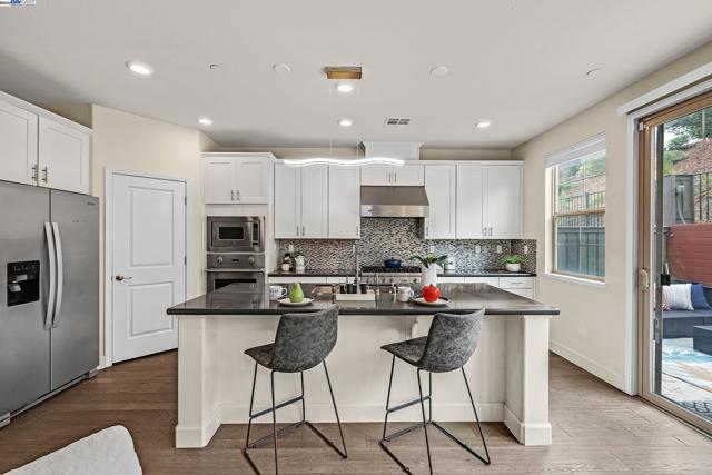 Details for 382 Crestview Cir, Daly City, CA 94015