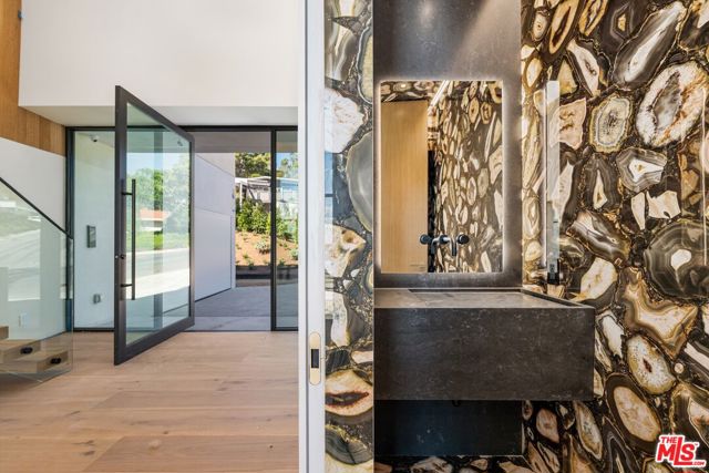 Drew Fenton | 2501 Banyan Drive Los Angeles CA | MLS: 7450499 Drew Fenton | 2501 Banyan Drive Los Angeles CA | MLS: 7450499