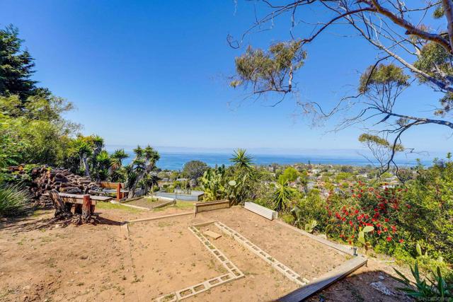5995 La Jolla Corona Dr., La Jolla CA: https://media.crmls.org/mediaz/a255caa1-15c0-4f55-be3a-97206b636448.jpg
