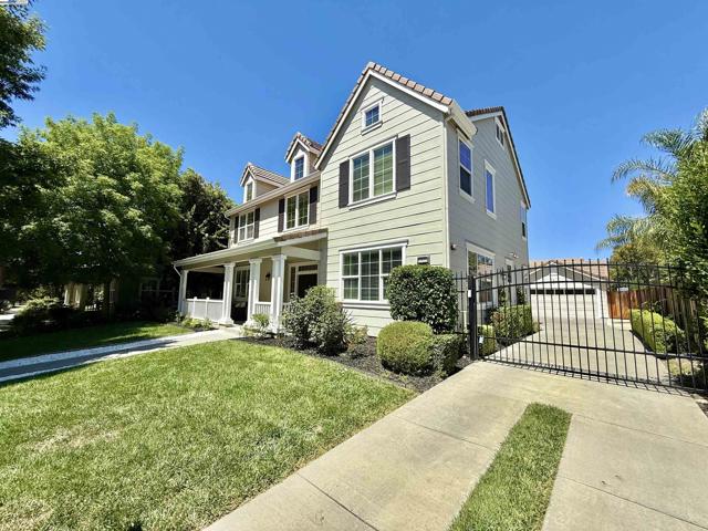 5825 Dresslar Cir, Livermore CA: https://media.crmls.org/mediaz/a257d154-c01f-44cc-8e1e-bb04d31a96db.jpg
