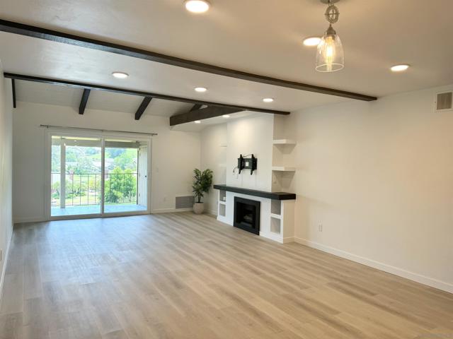 Image 7 of 21 For 1858 Fairway Circle