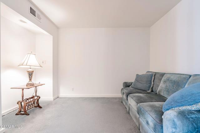 10660 Wilshire Boulevard, Los Angeles CA: https://media.crmls.org/mediaz/a258783e-bb0d-4ad4-9a5c-150102af119e.jpg