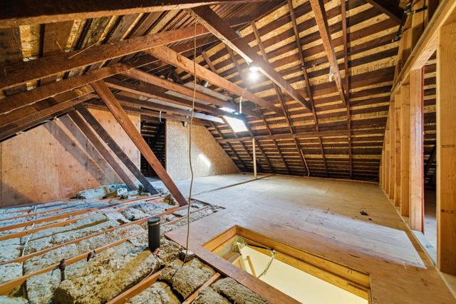 320 N Ellsworth Avenue, San Mateo CA: https://media.crmls.org/mediaz/a2597eb7-699e-4f3e-b5c1-77f1a85f6619.jpg