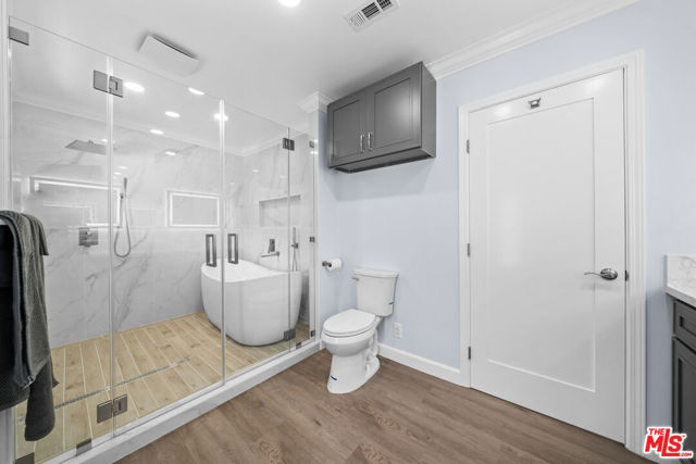 334 Anita Drive, Pasadena CA: https://media.crmls.org/mediaz/a259c650-322e-4244-a095-1405b8b71ac4.jpg