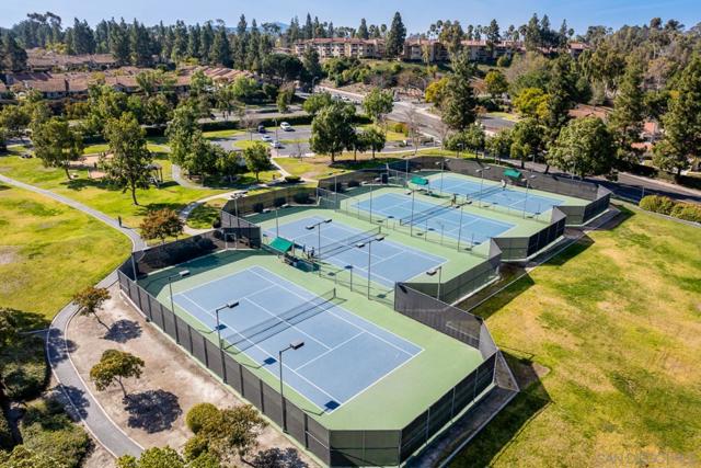 12242 Paseo Lucido, San Diego CA: https://media.crmls.org/mediaz/a25a056d-2478-45cf-a663-26422d178327.jpg