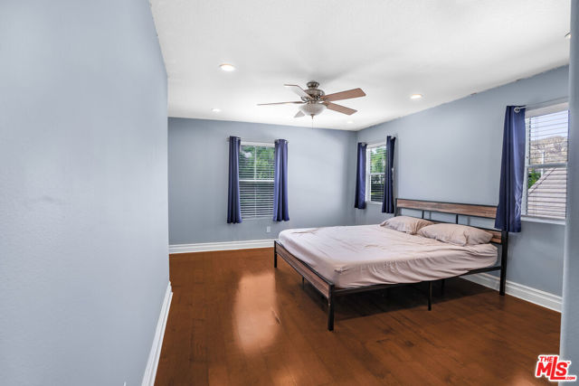 28804 Sugar Bliss Place, Santa Clarita CA: https://media.crmls.org/mediaz/a25acfe1-e170-460d-98b6-51493e0e1410.jpg