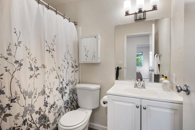 368 Imperial Way, Daly City CA: https://media.crmls.org/mediaz/a25ade95-04fe-4b36-885b-4f1fdafa7bb1.jpg