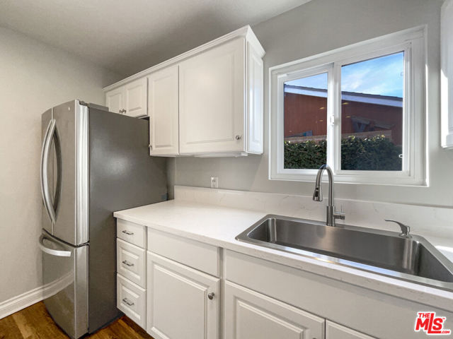 226 Calle La Sombra, Camarillo CA: https://media.crmls.org/mediaz/a25baeae-b629-4a24-b959-58d50f1d9c2c.jpg