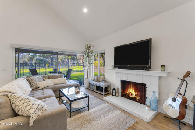 5757 Lake Lindero Drive, Agoura Hills CA: https://media.crmls.org/mediaz/a25c08a4-41d7-44f0-90a0-bbe391b6ff69.jpg