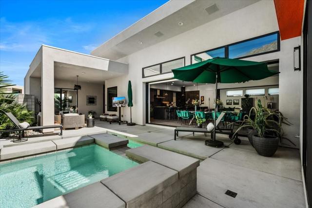 143 Obsidian Loop N, Palm Springs, CA 92264