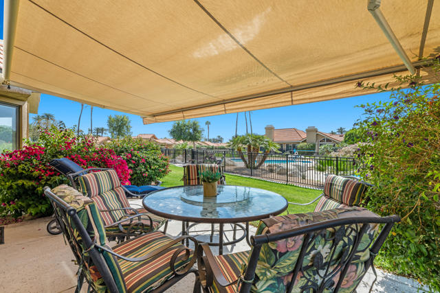9 Acapulco Drive, Palm Desert CA: https://media.crmls.org/mediaz/a25cc8c7-e5cf-4b5a-9080-1d3a17bee1f8.jpg
