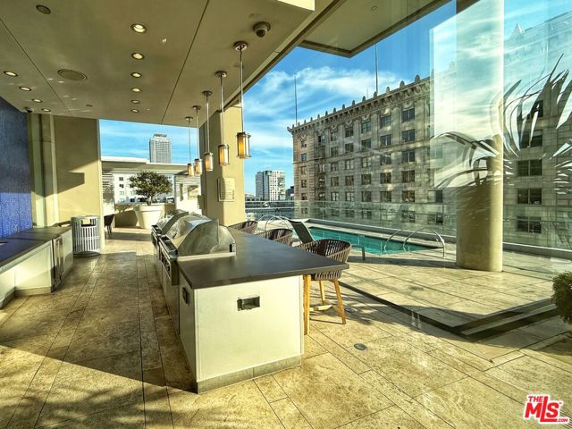 717 W Olympic Boulevard, Los Angeles CA: https://media.crmls.org/mediaz/a25cf067-4fd8-43c0-b5ed-d9acf806db16.jpg