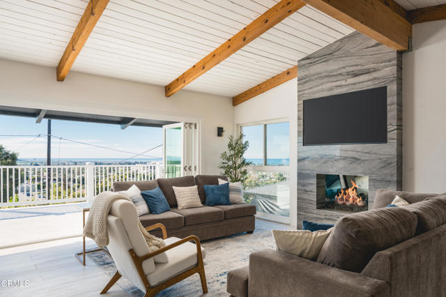 Detail Gallery Image 5 of 30 For 3086 Grove St, Ventura,  CA 93003 - 3 Beds | 3 Baths