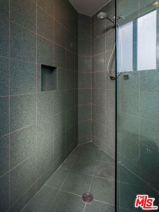 3023 BERKELEY Avenue, Los Angeles CA: https://media.crmls.org/mediaz/a25da927-863e-4d3a-a232-06d4561795cf.jpg