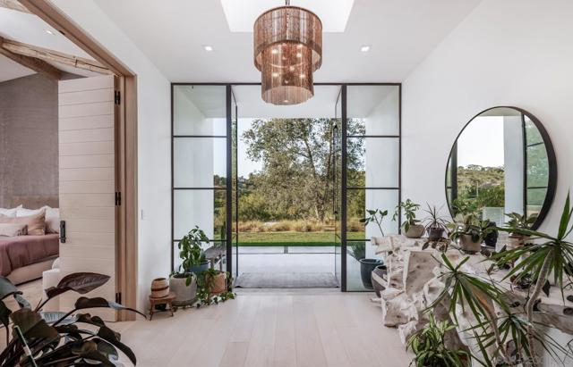 14783 Roxbury Terr., Rancho Santa Fe CA: https://media.crmls.org/mediaz/a25dd9b6-5a0a-4241-88e6-af4aa6d3ad74.jpg