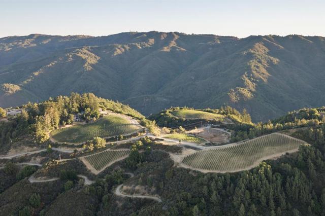 25200 Loma Prieta Avenue, Los Gatos CA: https://media.crmls.org/mediaz/a25e035c-1af5-4905-9ba9-3728d2677776.jpg