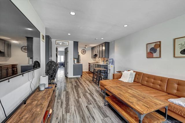 6333 Mount Ada, San Diego CA: https://media.crmls.org/mediaz/a25e08ad-dcbf-474c-8289-f913d5a0bcfe.jpg