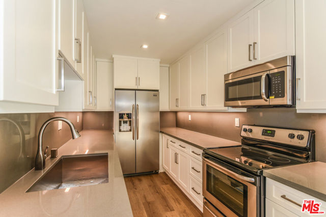 610 N Orlando Avenue, West Hollywood CA: https://media.crmls.org/mediaz/a25e52d3-3bbe-420f-b7c4-19fa366ee525.jpg