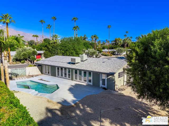 5111 E Bobolink Lane, Palm Springs CA: https://media.crmls.org/mediaz/a25e70c5-a410-4691-989c-3b9b12ec2b29.jpg