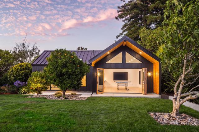 588 Craig Road, Hillsborough CA: https://media.crmls.org/mediaz/a25e9e50-53f3-4a73-8e57-4d14efa5ee59.jpg