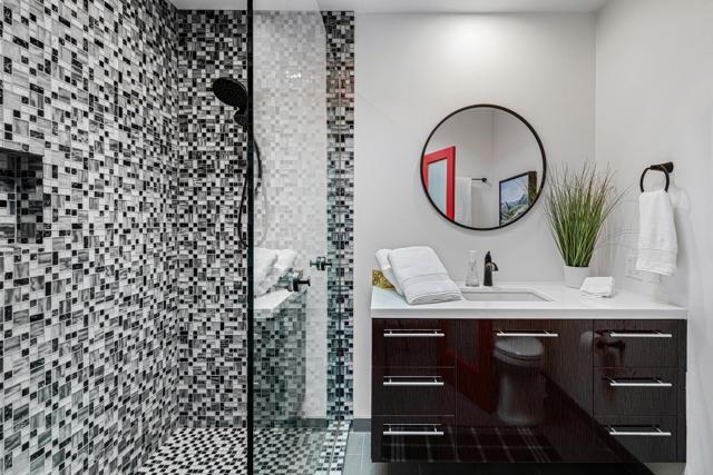 500 W Arenas Road, Palm Springs CA: https://media.crmls.org/mediaz/a25fe159-e0f3-40b5-ad8c-c8c040ef432f.jpg