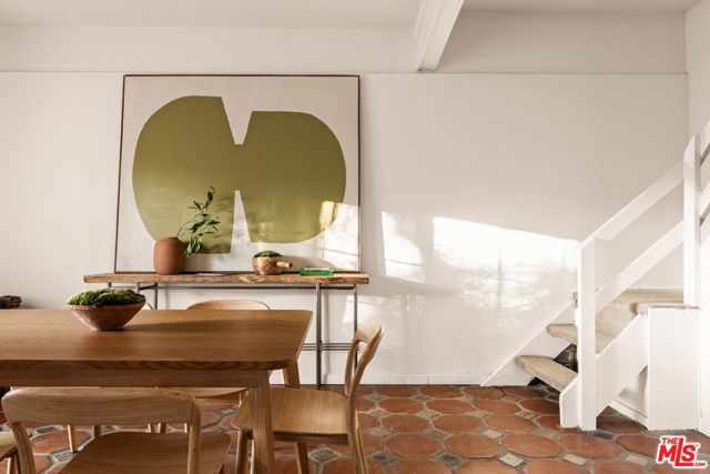 20500 Paradise Lane, Topanga CA: https://media.crmls.org/mediaz/a25ff50f-7543-4e71-8bf2-03dcd44cf4bc.jpg