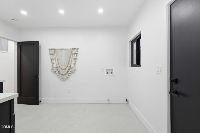 Detail Gallery Image 43 of 63 For 2001 Kenilworth Avenue Ave, Los Angeles,  CA 90039 - 4 Beds | 4 Baths