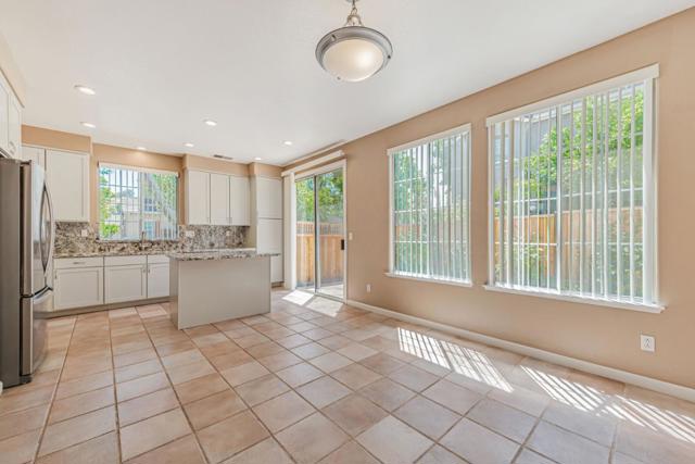2829 Rubino Circle, San Jose CA: https://media.crmls.org/mediaz/a2602467-bd93-4c54-bed9-0beced542c66.jpg