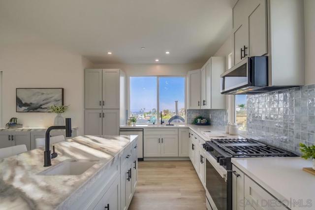 4607 Santa Cruz, San Diego CA: https://media.crmls.org/mediaz/a2604eba-63b3-49f3-8561-f3c26f5daf2d.jpg