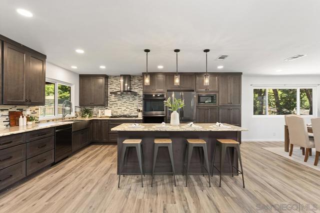 14210 Tierra Bonita Road, Poway CA: https://media.crmls.org/mediaz/a260f552-1208-47e2-acb0-5ae0dea6964f.jpg