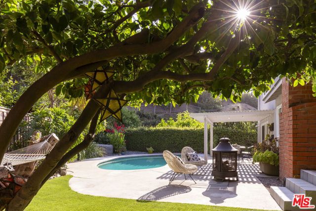 4061 Marchena Drive, Los Angeles CA: https://media.crmls.org/mediaz/a2619ba2-bff1-47d0-aa8c-8f19943b9427.jpg