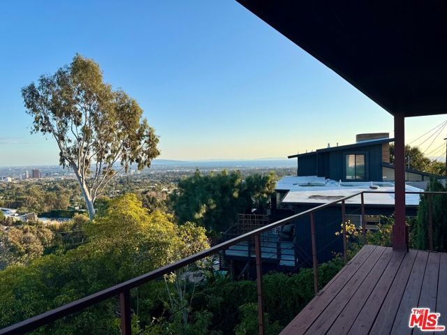 Drew Fenton | 924 Stonehill Lane Los Angeles CA | MLS: 7259977