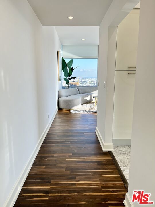 900 W Olympic Boulevard, Los Angeles CA: https://media.crmls.org/mediaz/a261e45f-3e4a-49b0-babd-8dc85a0e2022.jpg