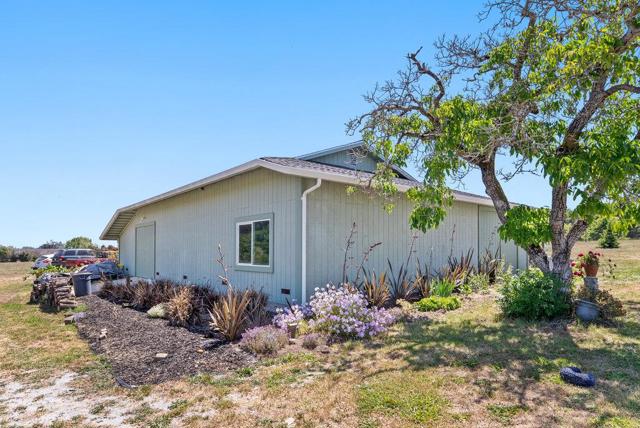261 Wheelock Road, Watsonville CA: https://media.crmls.org/mediaz/a2638ea6-3ba2-4545-946c-a364aafae7e0.jpg
