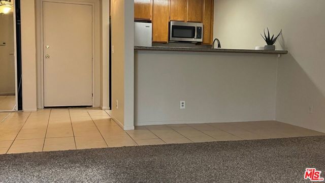 7640 Oso Avenue, Winnetka CA: https://media.crmls.org/mediaz/a26406e4-8cb1-4ba7-90b2-0db9b4877961.jpg