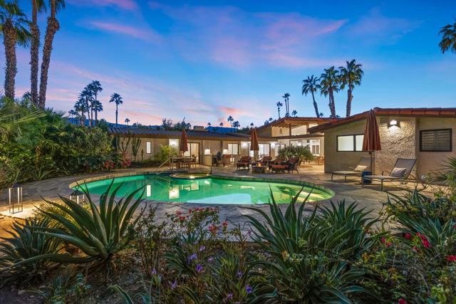 73717 Agave Lane, Palm Desert CA: https://media.crmls.org/mediaz/a2641eed-7095-430a-af1c-cb3333dd5ae1.jpg