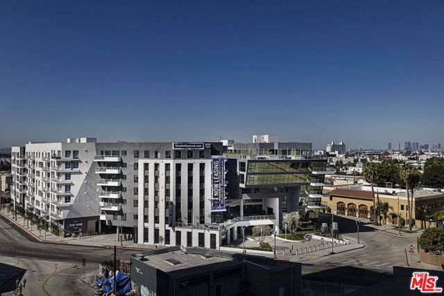 1331 N Cahuenga Boulevard, Los Angeles CA: https://media.crmls.org/mediaz/a2644807-0914-4e5f-8552-9b6a6eef86e1.jpg